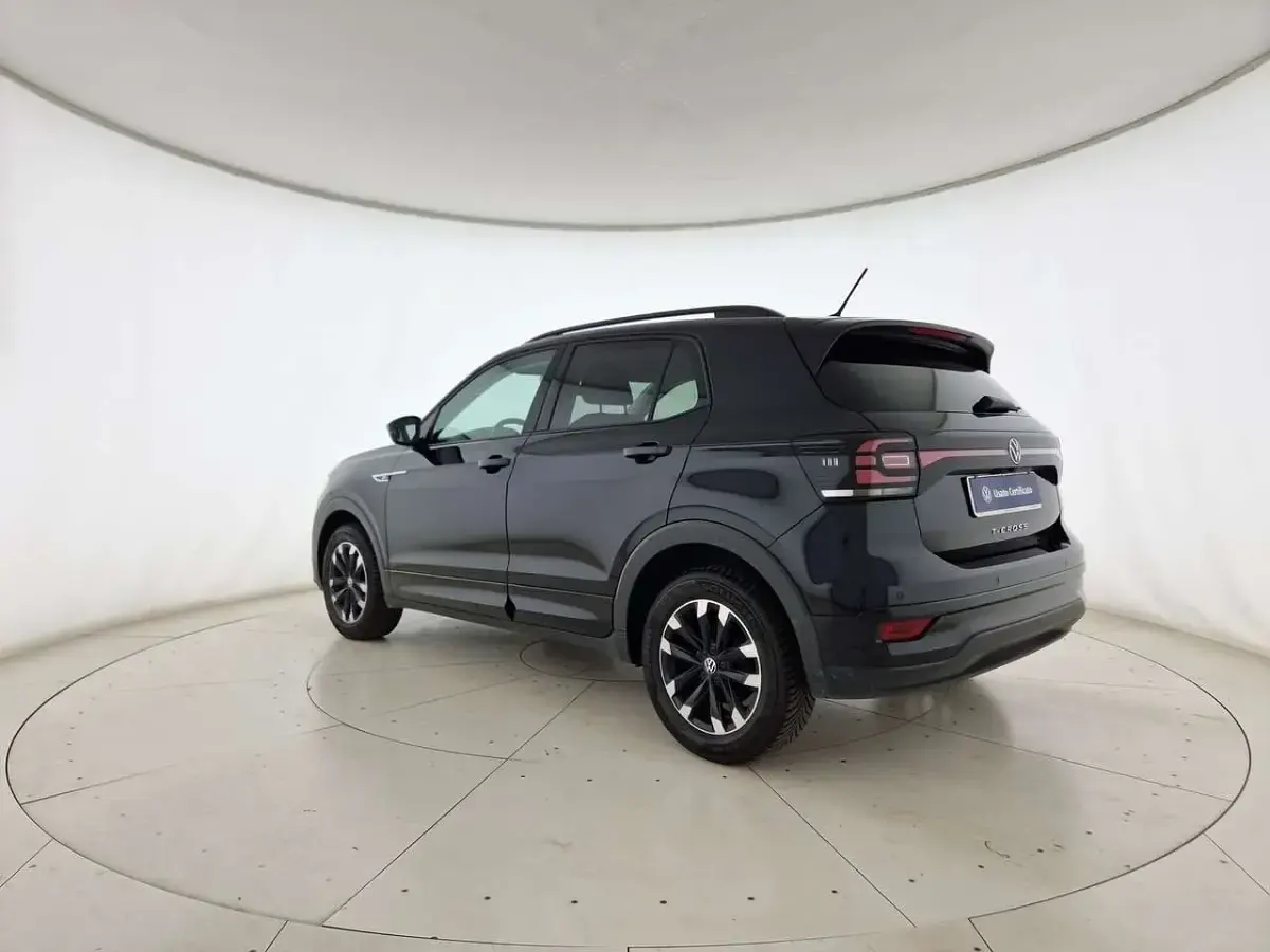 Usata VW T-Cross Sportline 95 CV (69 kW) 2023 Deep black perlato SUV