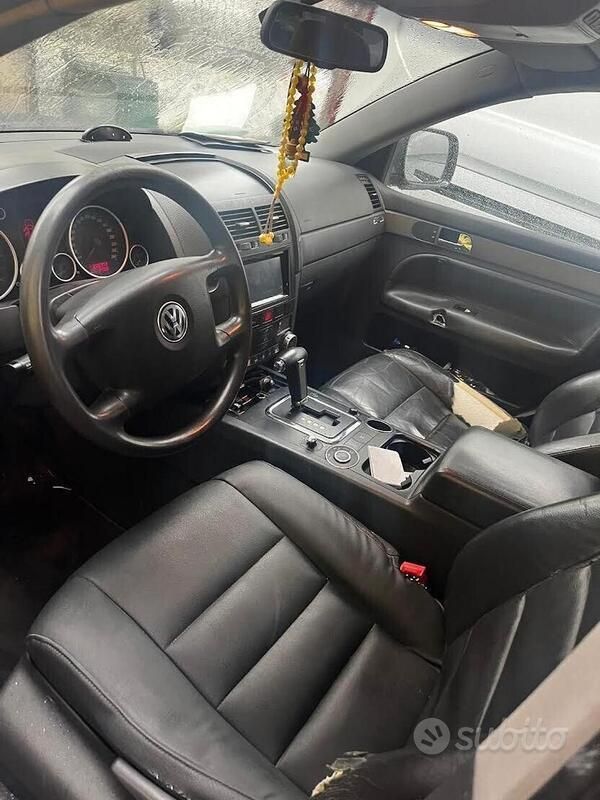 Usata VW Touareg R 174 CV (127 kW) 2006 Grigio SUV