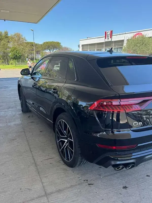 Usata Audi Q8 S-Line 340 CV (250 kW) 2021 Nero SUV