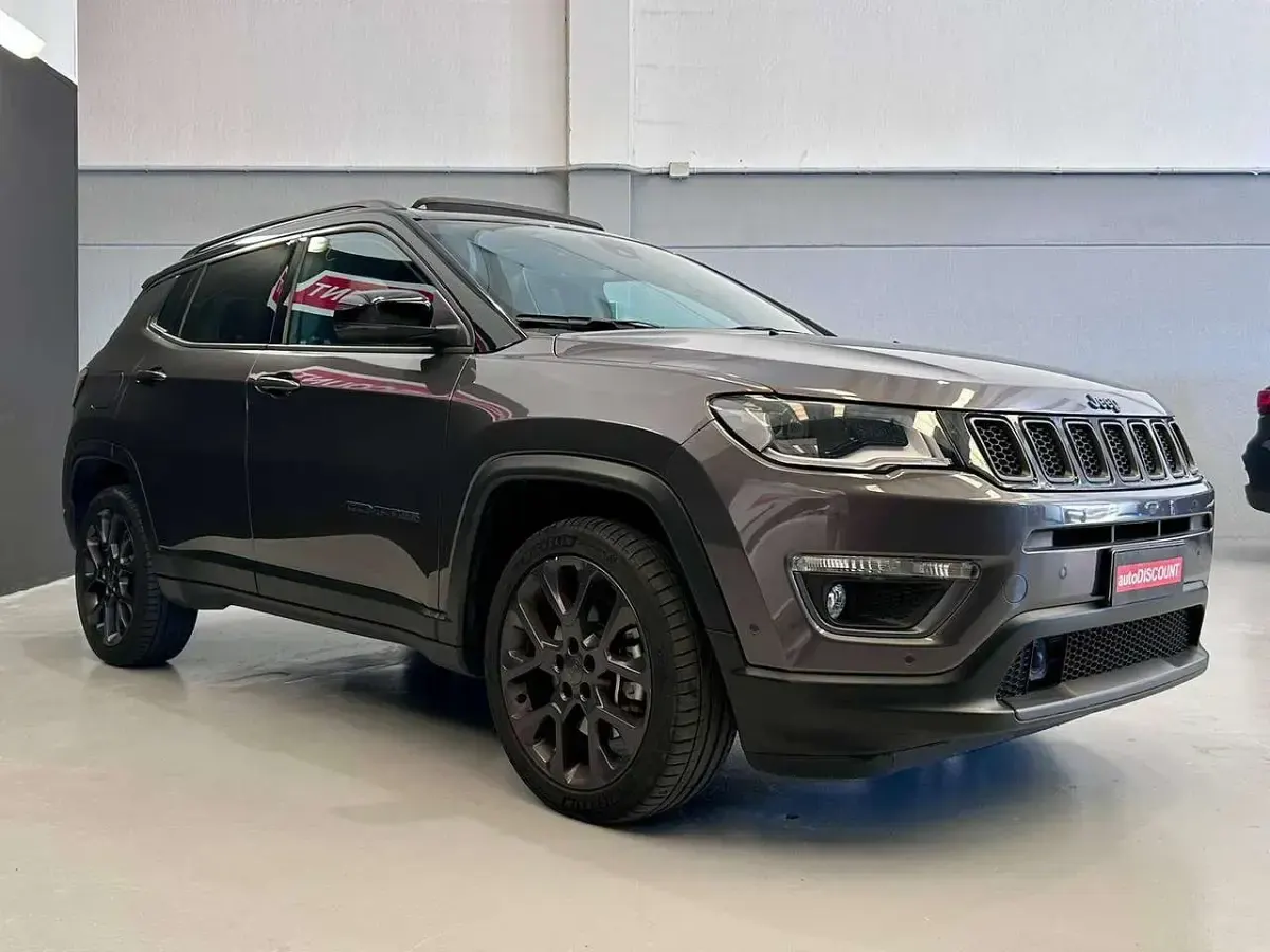 Usata Jeep Compass 179 CV (131 kW) 2020 Grigio SUV