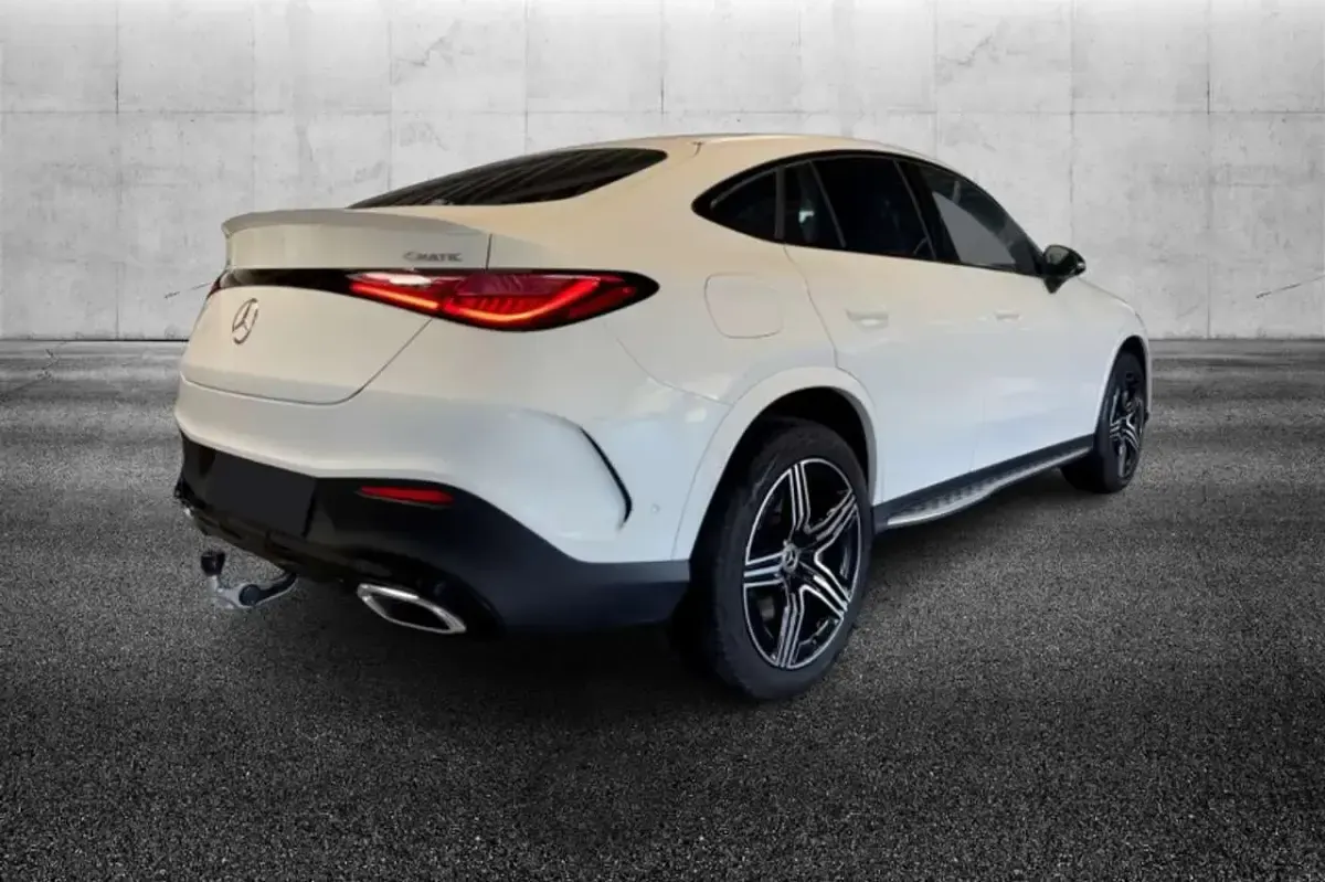 Usata Mercedes GLC300e AMG Line Premium 333 CV (244 kW) 2024 Bianco SUV