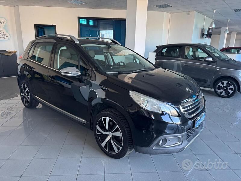 Usata Peugeot 2008 110 CV (80 kW) 2015 Nero SUV