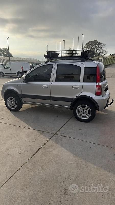Usata Fiat Panda 4x4 69 CV (50 kW) 2007 Grigio Utilitaria