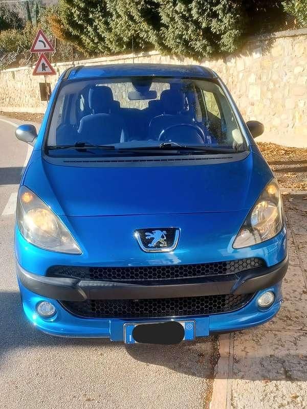 Usata Peugeot 1007 68 CV (50 kW) 2007 Blu/azzurro Monovolume
