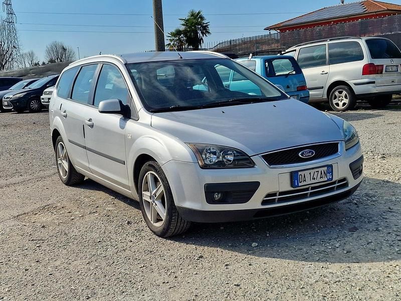 Usata Ford Focus 2005 Grigio Station wagon