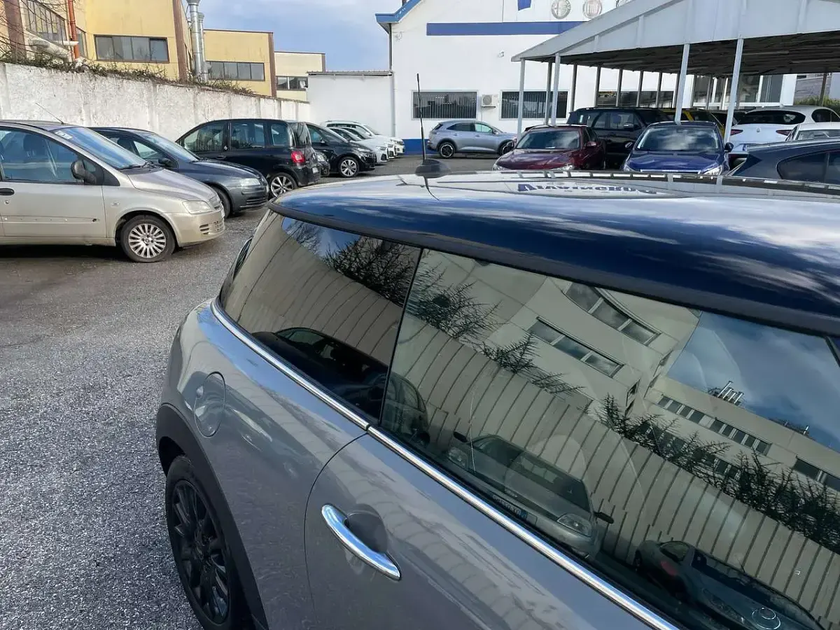 Usata Mini Cooper D Hype 116 CV (85 kW) 2019 Grigio Utilitaria