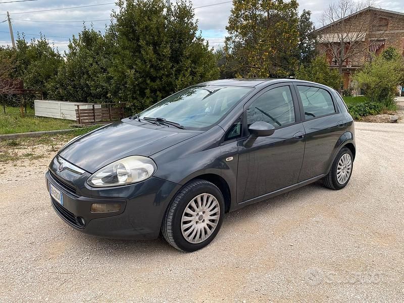 Usata Fiat Punto Evo 65 CV (47 kW) 2010 Grigio Utilitaria