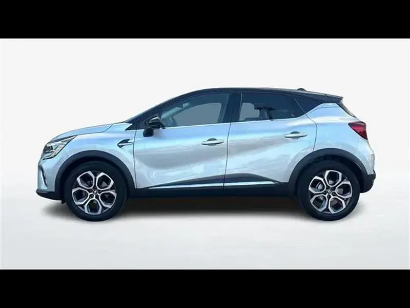Usata Renault Captur Techno 100 CV (73 kW) 2023 Grigio SUV