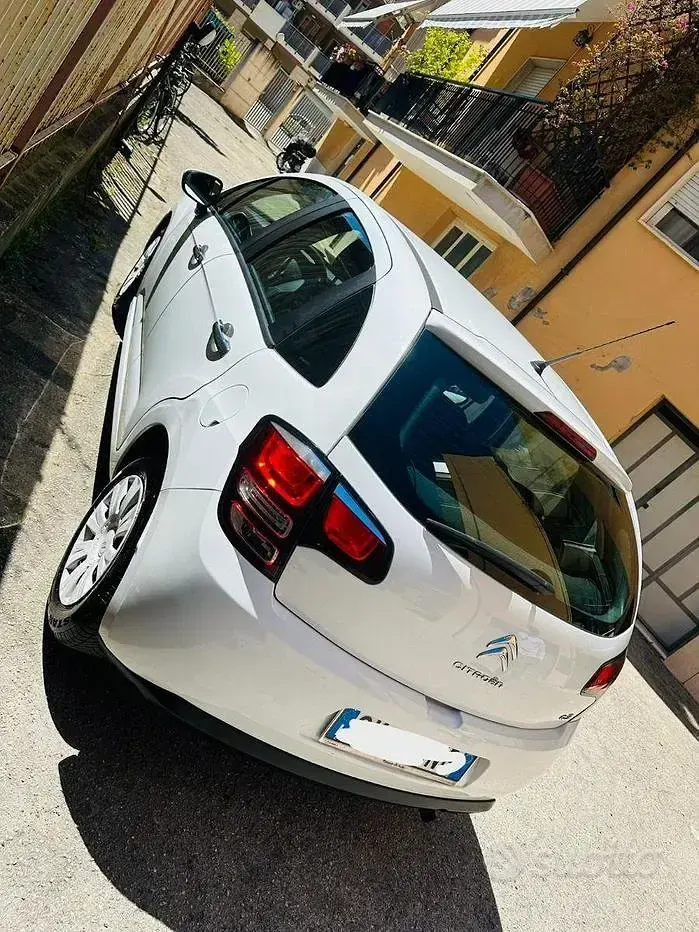 Usata Citroën C3 68 CV (50 kW) 2015 Bianco Berlina