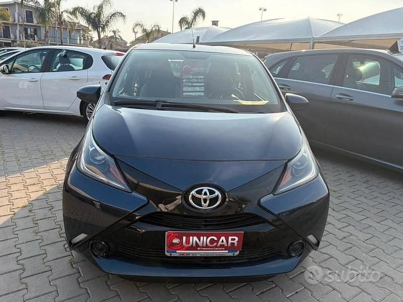 Usata Toyota Aygo X-pure 69 CV (50 kW) 2017 Utilitaria