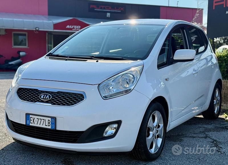 Usata Kia Venga LX 77 CV (56 kW) 2011 Bianco Utilitaria