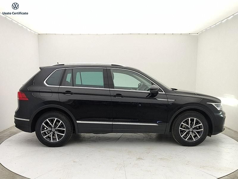 Usata VW Tiguan Life 150 CV (110 kW) 2023 Nero SUV