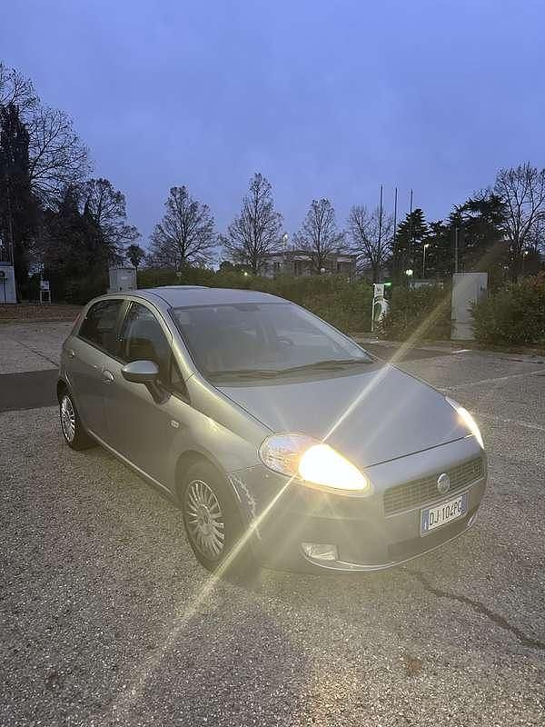 Usata Fiat Grande Punto 75 CV (55 kW) 2007 Utilitaria