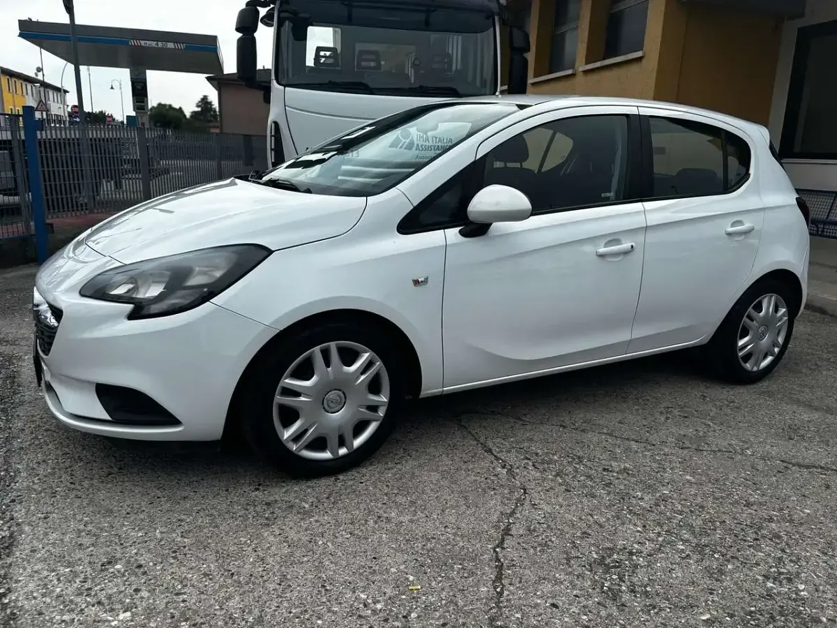 Usata Opel Corsa 69 CV (50 kW) 2017 Other Utilitaria