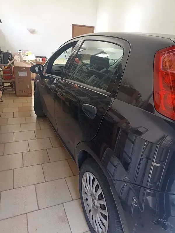 Usata Fiat Grande Punto S 69 CV (50 kW) 2012 Nero Utilitaria