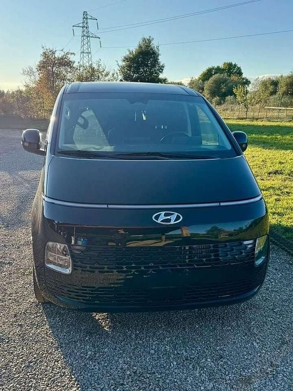 Usata Hyundai Staria 177 CV (130 kW) 2023 Nero Monovolume