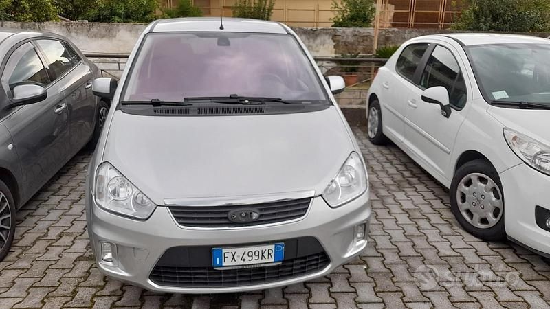 Usata 2011 Ford C-MAX Monovolume | 3500 € (Super prezzo) - Immagine 1/4