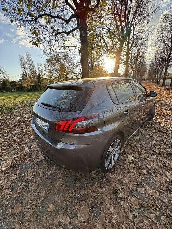 Usata Peugeot 308 GT-line 131 CV (96 kW) 2018 Berlina