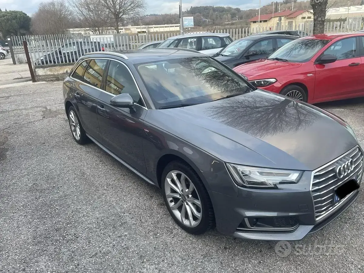 Usata Audi A4 S-Line 170 CV (125 kW) 2018 Grigio Station wagon