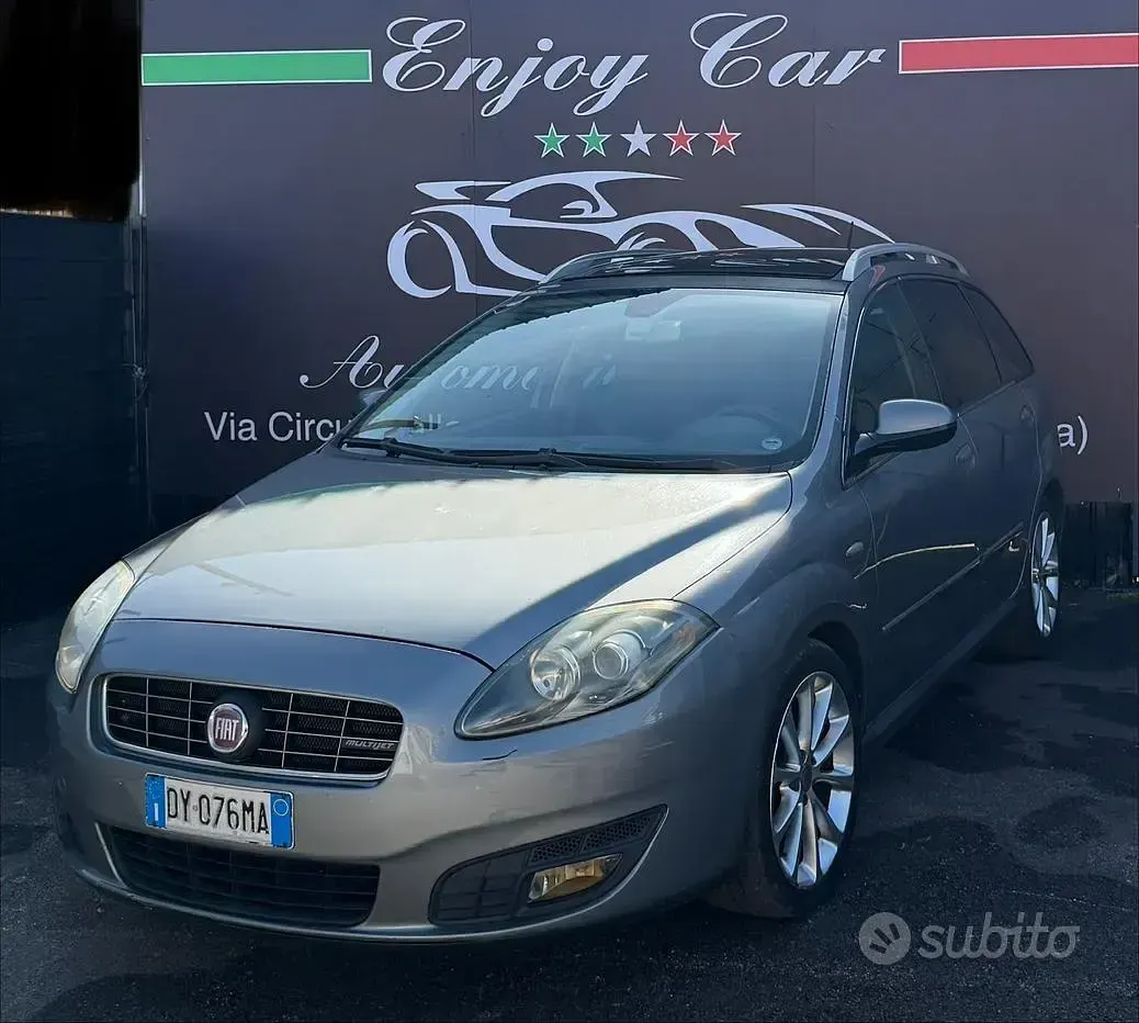 Usado Fiat Croma Emotion 150 HP (110 kW) 2009 Cinzento Carrinha
