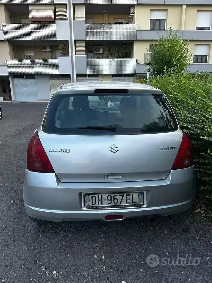 Usata Suzuki Swift GLX 92 CV (67 kW) 2007 Grigio Utilitaria