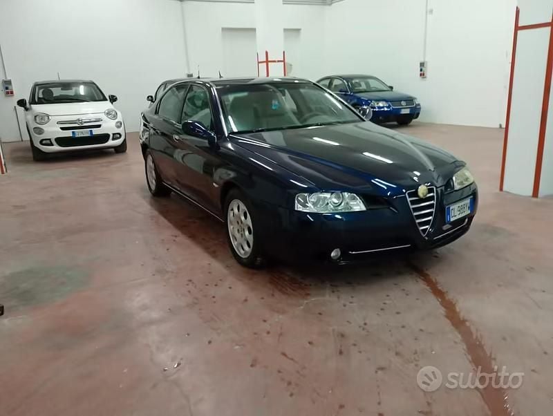 Usata Alfa Romeo 166 Progression 149 CV (109 kW) 2004 Nero Berlina
