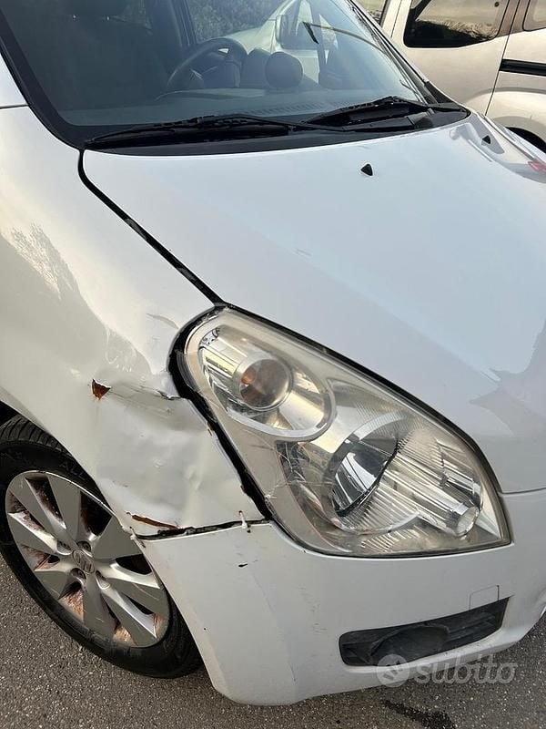 Usata Suzuki Splash 65 CV (47 kW) 2010 Bianco Utilitaria