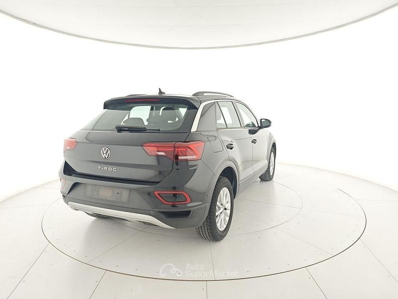 Używany VW T-Roc Life 150 KM (110 kW) 2023 Czarny SUV