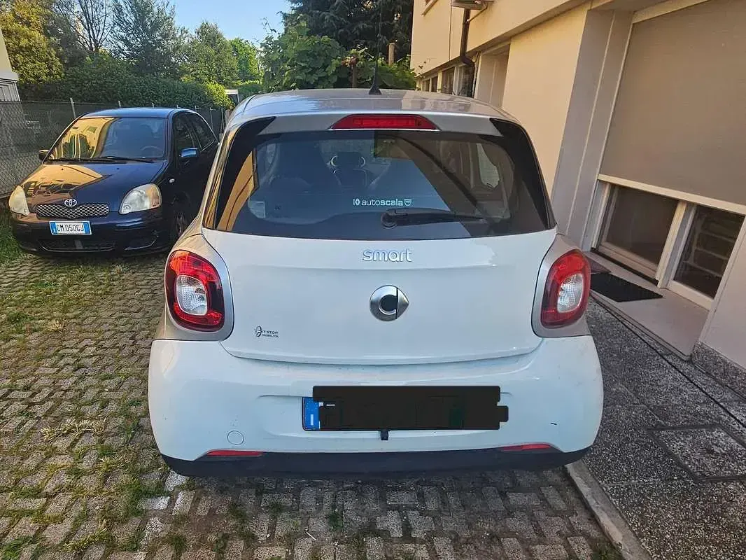 Usata Smart ForFour Passion 75 CV (55 kW) 2017 Bianco Utilitaria
