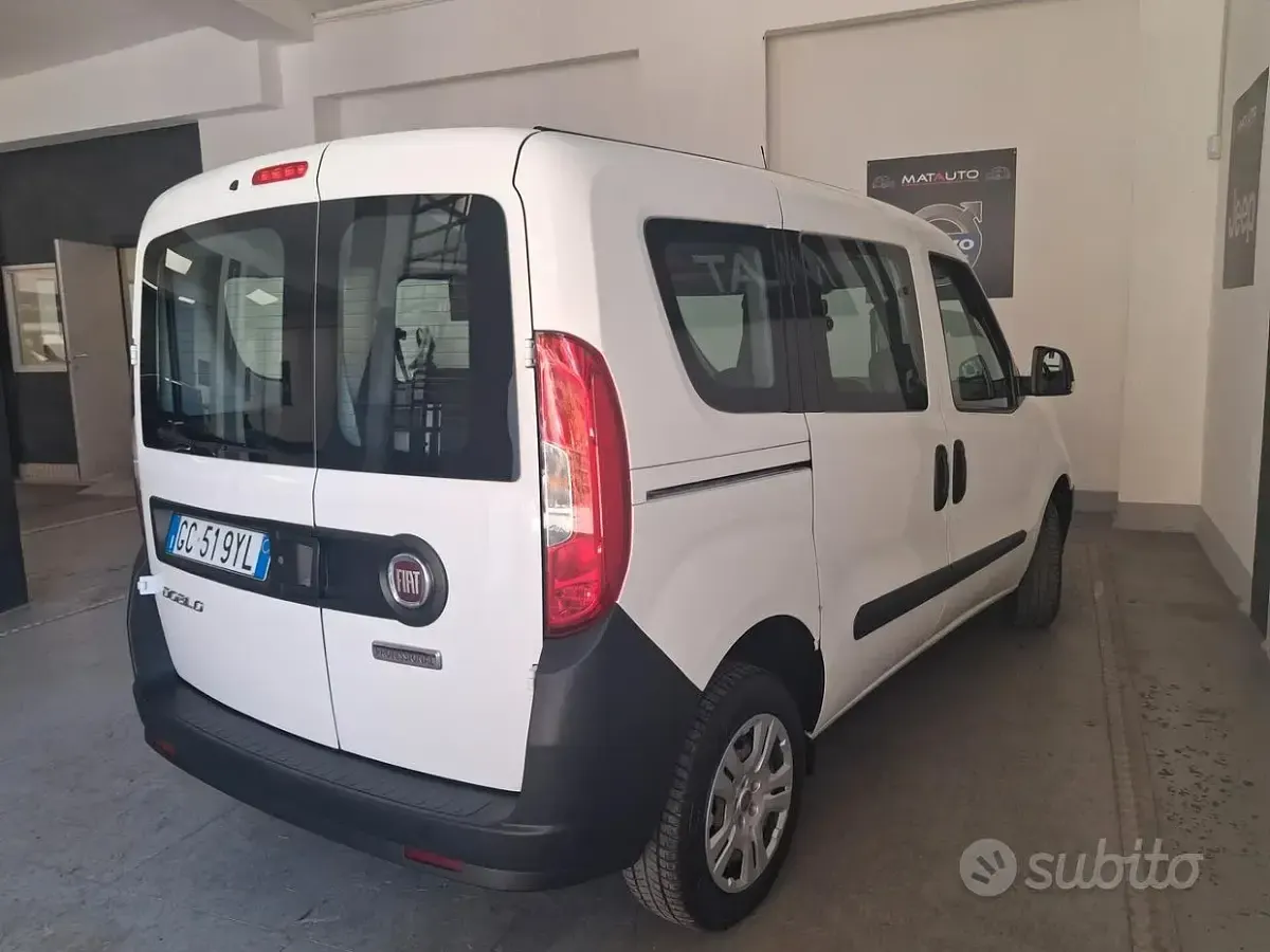 Usata Fiat Doblò Easy Plus 95 CV (69 kW) 2020 Bianco Monovolume