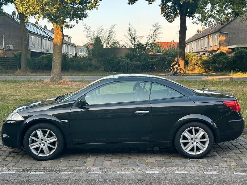 Usata Renault Mégane Cabriolet 135 CV (99 kW) 2004 Nero Cabrio