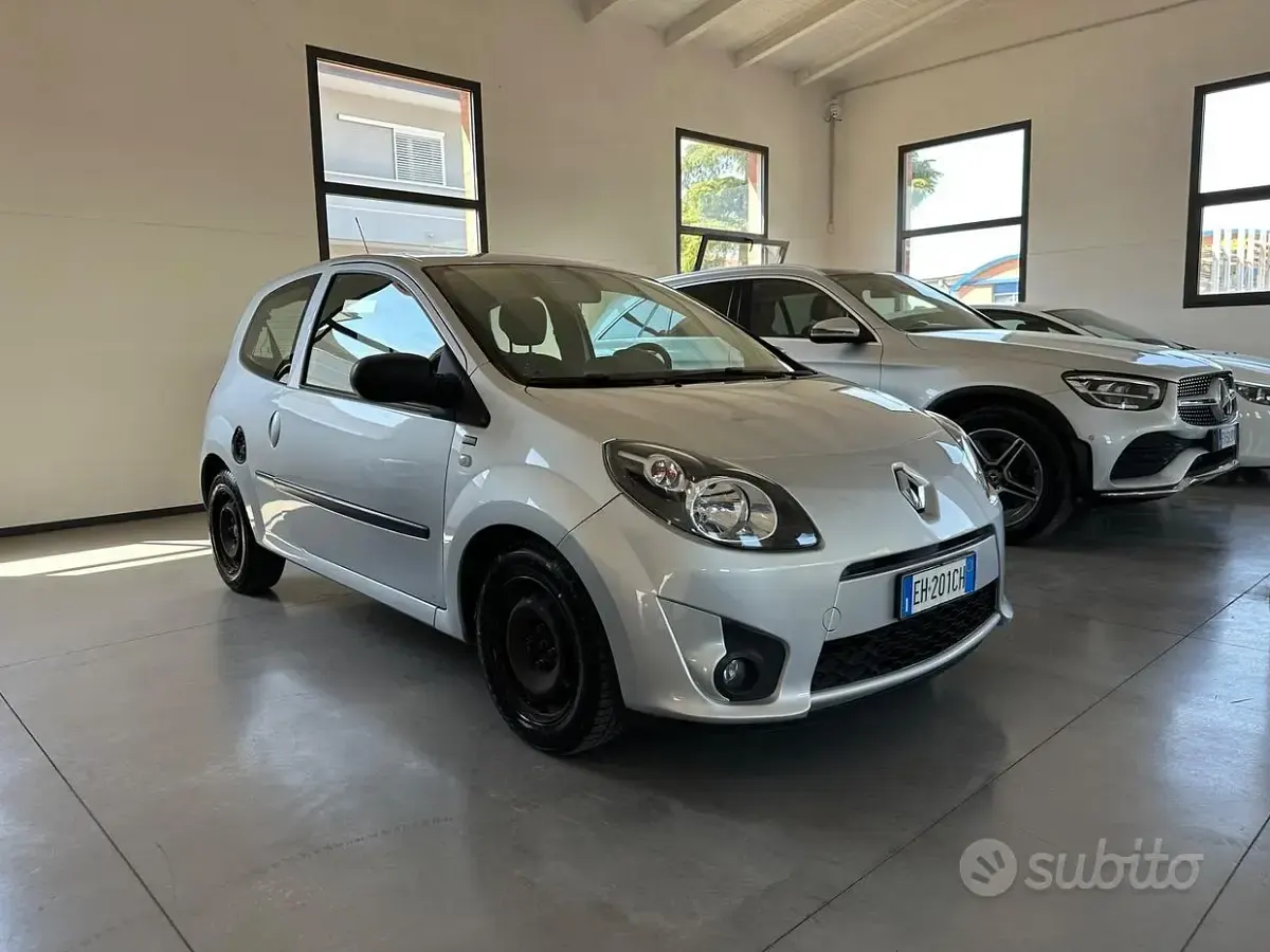 Usata Renault Twingo 75 CV (55 kW) 2011 Grigio Utilitaria