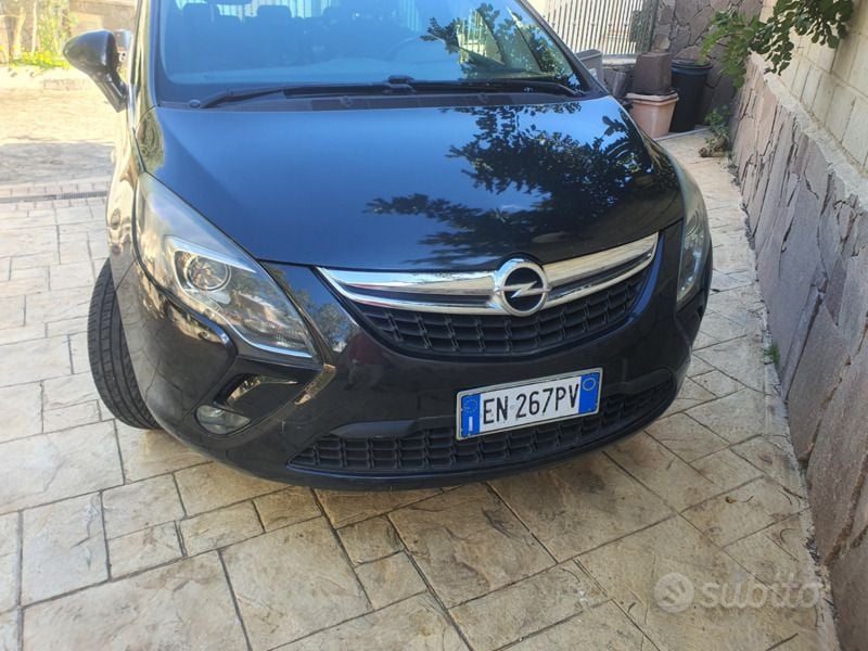 Usata Opel Zafira Tourer 170 CV (125 kW) 2013 Nero Monovolume