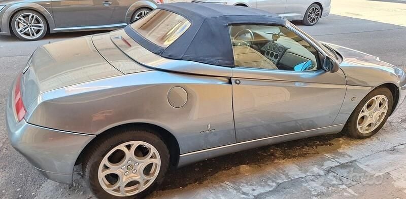 Usata Alfa Romeo GTV 165 CV (121 kW) 2004 Coupé
