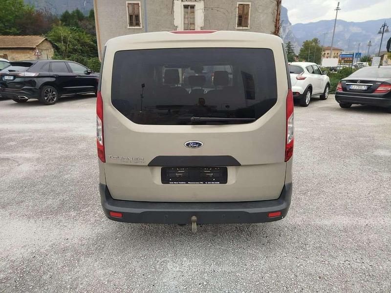 Usata Ford Tourneo Connect 116 CV (85 kW) 2015 Grigio Monovolume