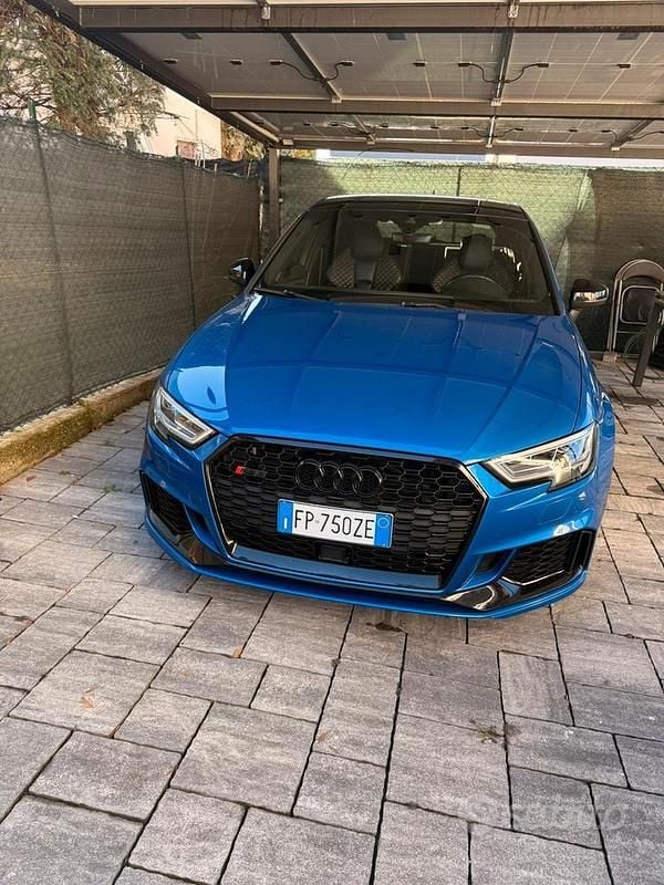 Usata Audi RS3 Sportback 400 CV (294 kW) 2018 Blu Utilitaria