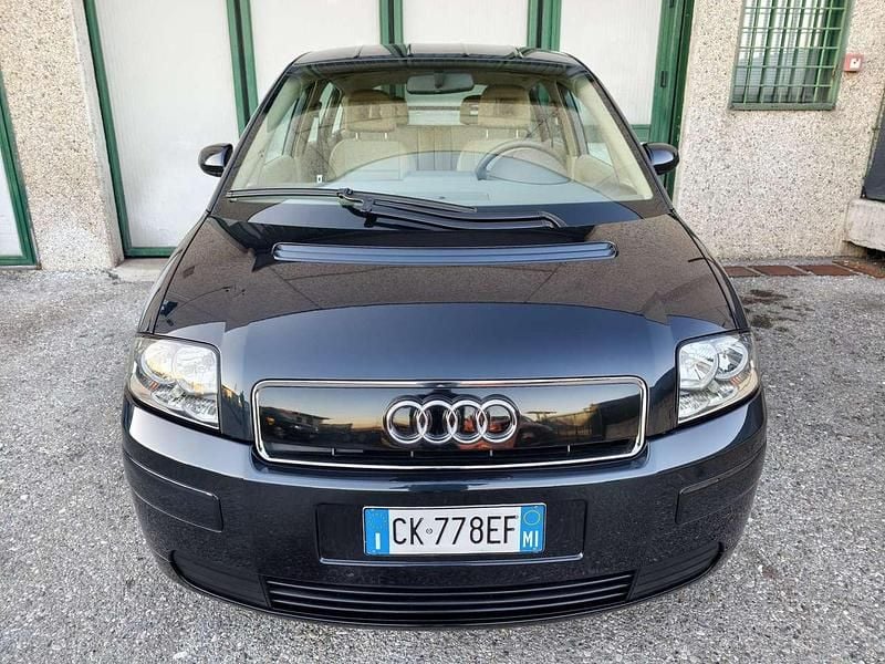 Usata Audi A2 Ambiente 75 CV (55 kW) 2003 Blu Utilitaria
