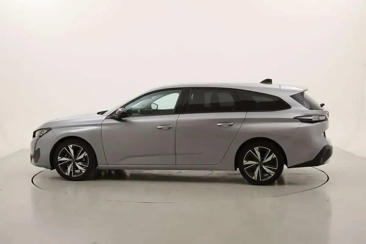 Usata Peugeot 308 SW Allure 131 CV (96 kW) 2022 Argento Station wagon