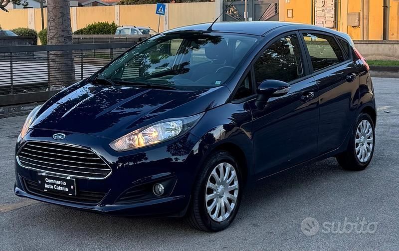 Usata Ford Fiesta Business Edition 75 CV (55 kW) 2015 Blu Berlina