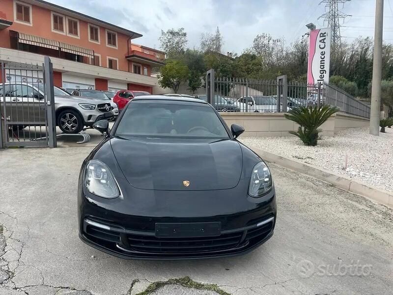 Usata Porsche Panamera Sport Turismo 440 CV (323 kW) 2018 Nero Berlina