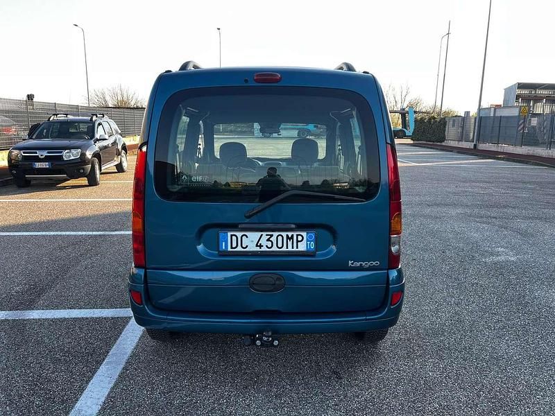 Usata Renault Kangoo 75 CV (55 kW) 2006 Blu/azzurro Station wagon