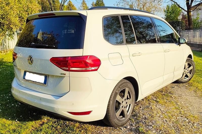 Usata VW Touran Business 110 CV (80 kW) 2016 Bianco Monovolume