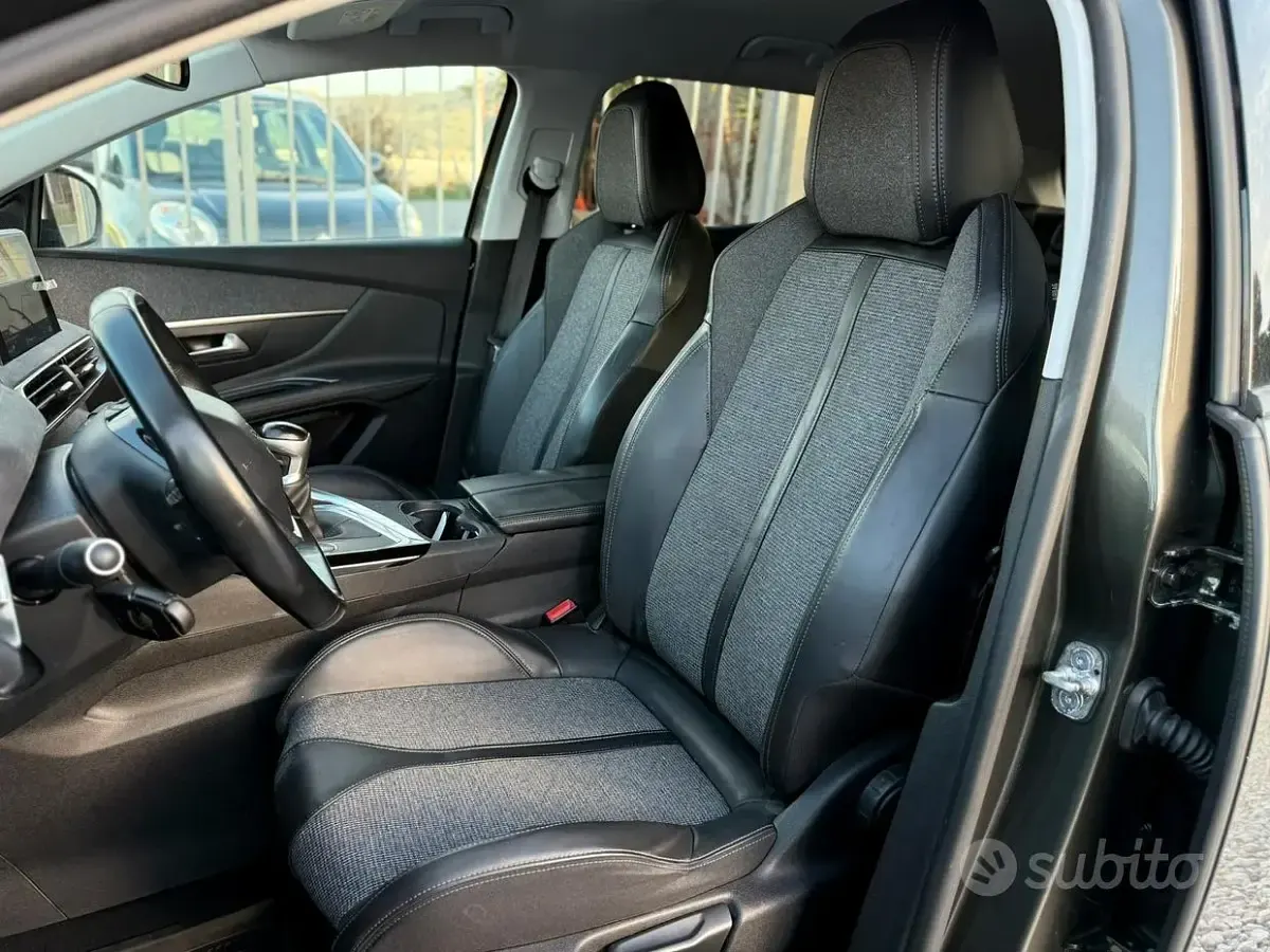 Usata Peugeot 3008 Allure 131 CV (96 kW) 2018 Grigio SUV