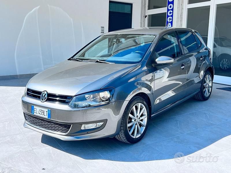 Usata VW Polo Highline 82 CV (60 kW) 2012 Grigio Utilitaria