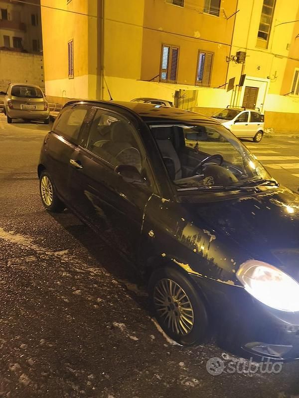 Usata Lancia Ypsilon 69 CV (50 kW) 2007 Nero Utilitaria