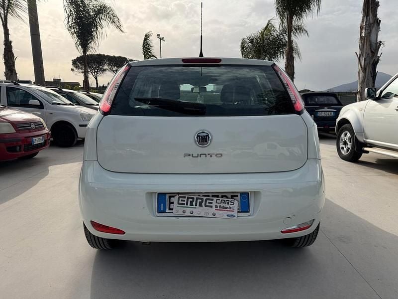 Usata Fiat Punto 75 CV (55 kW) 2013 Bianco Berlina