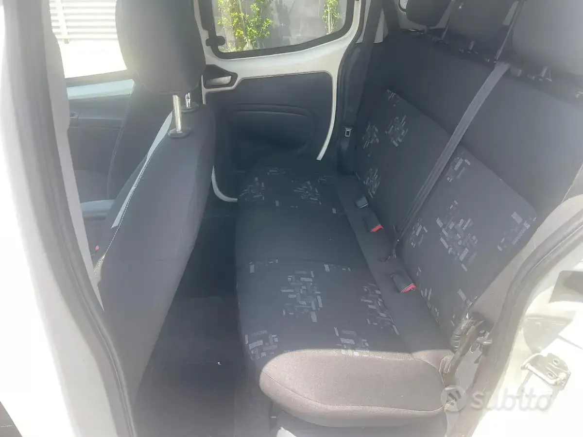 Usata Fiat Qubo Trekking 75 CV (55 kW) 2009 Bianco Monovolume