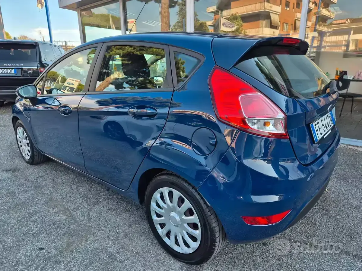 Usata Ford Fiesta Business Edition 75 CV (55 kW) 2016 Blu Utilitaria