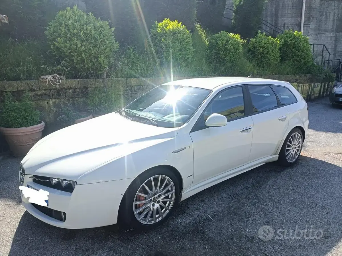 Usata Alfa Romeo 159 Ti 120 CV (88 kW) 2011 Bianco Station wagon
