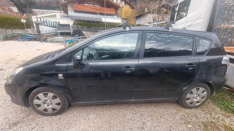 Usata Toyota Corolla Verso 116 CV (85 kW) 2005 Nero Monovolume